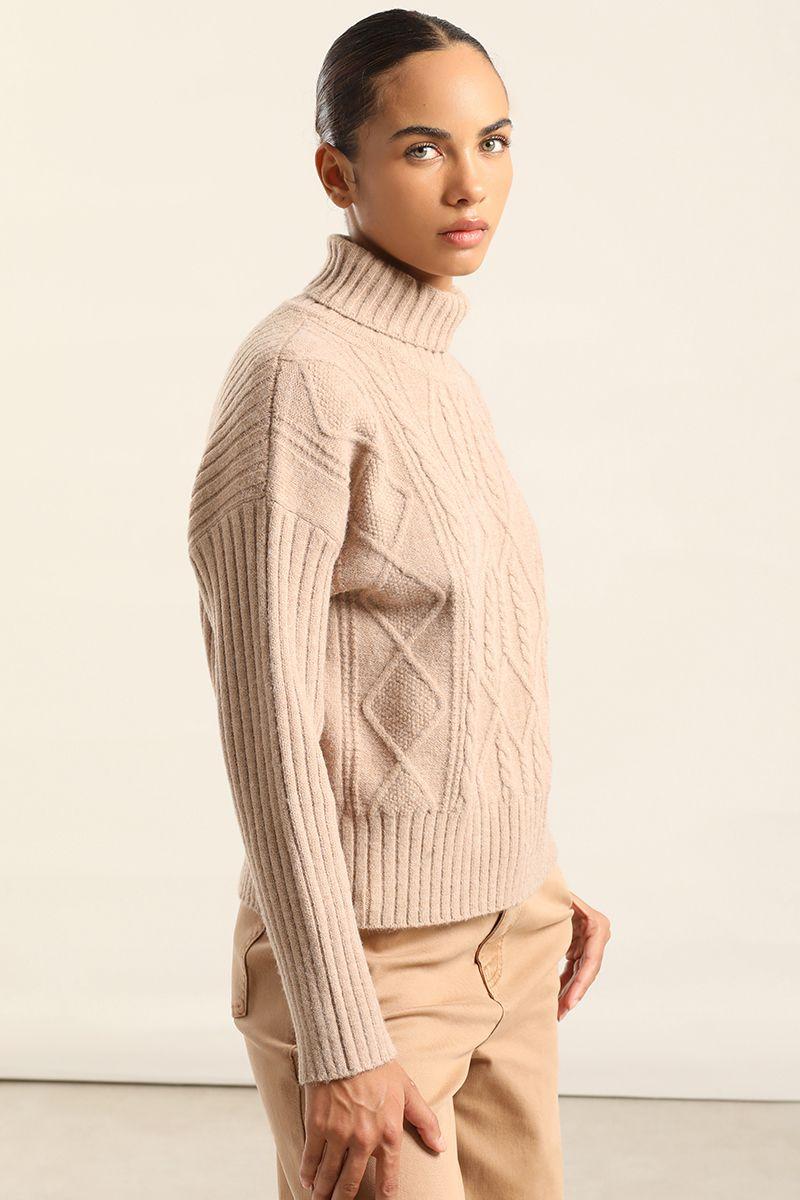 Sweater Punto, Boton Joya, Beige Liola-2