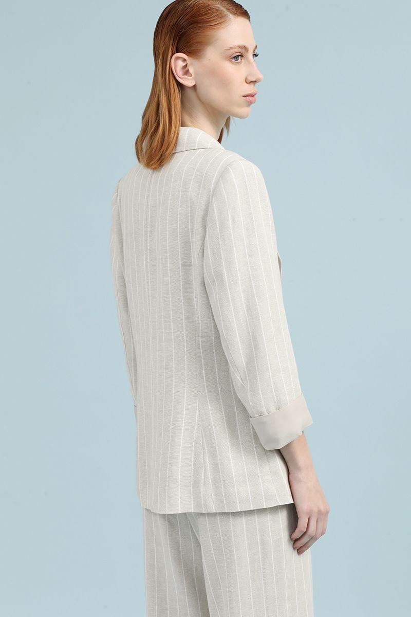 Blazer Semi Recto Con Lino, Listado Beige Liola-3