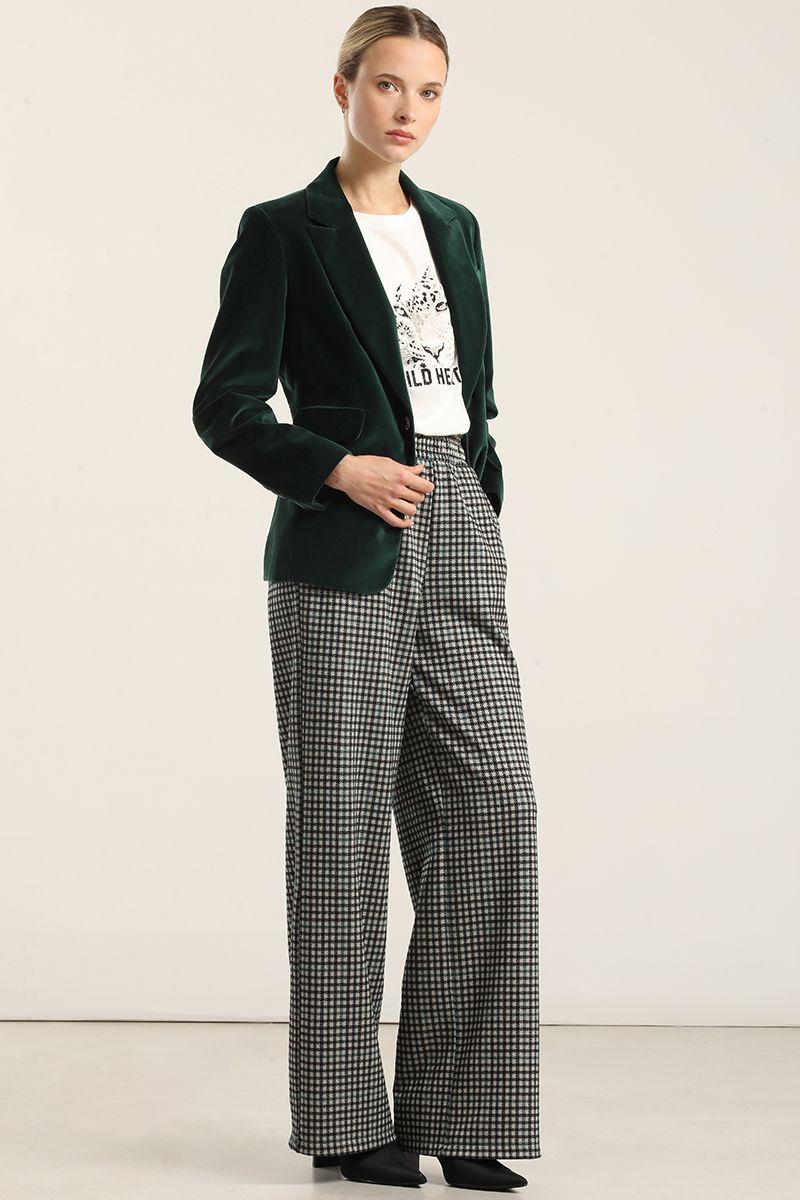 Blazer basico entallado, terciopelo verde Liola-1