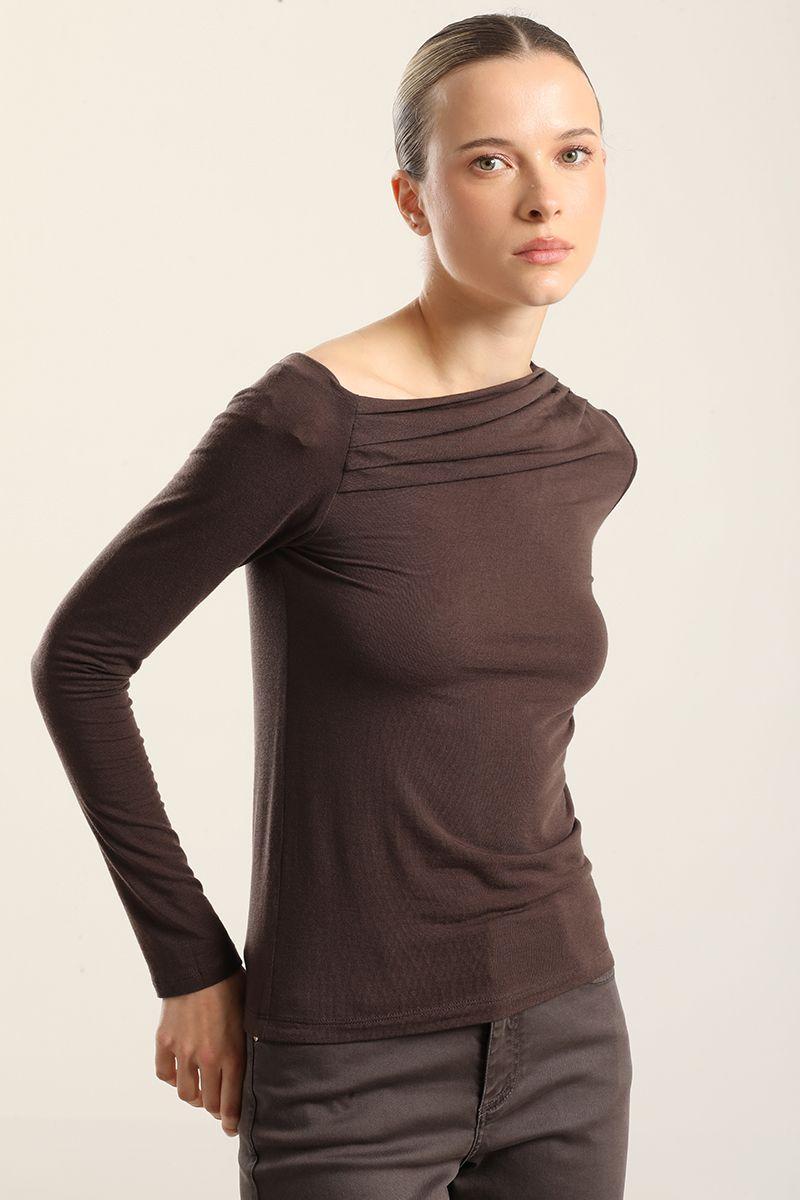 Top escote asimetrico, chocolate Liola-4