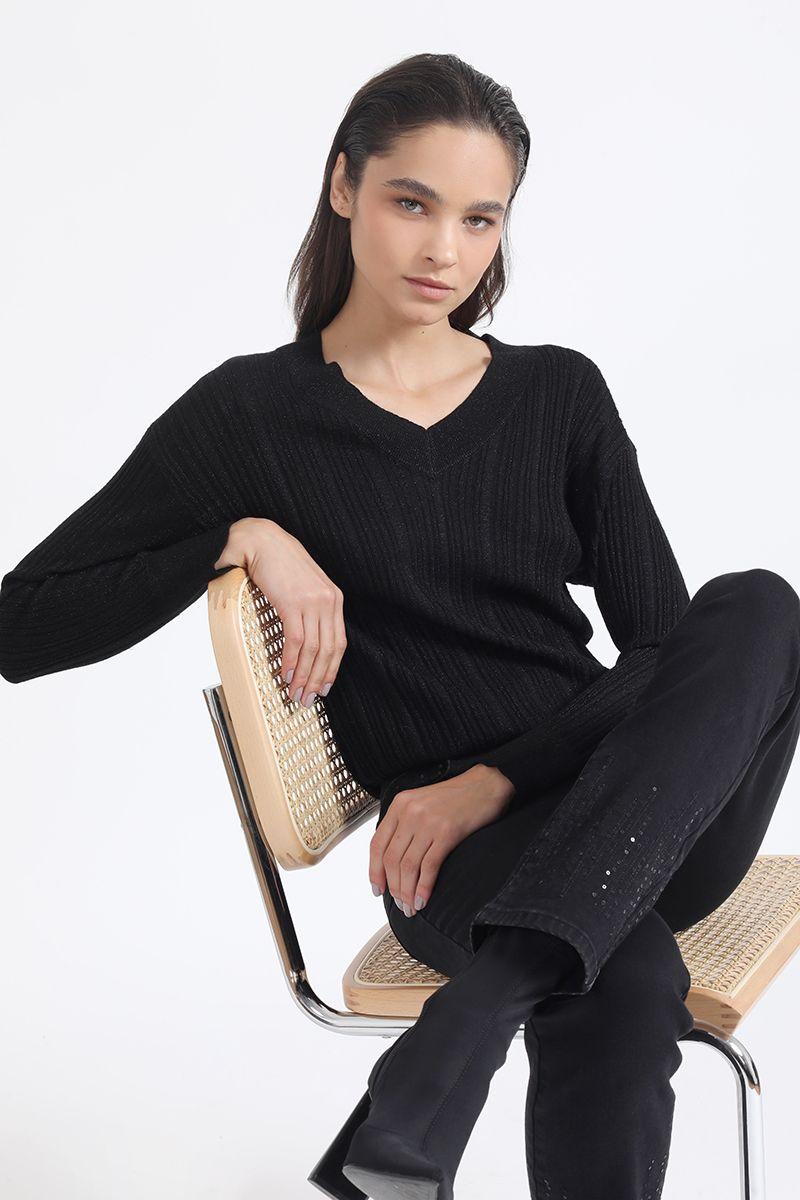 Jeans Slim, Tiro Medio, Bordado Lentejuelas, Negro Liola-1