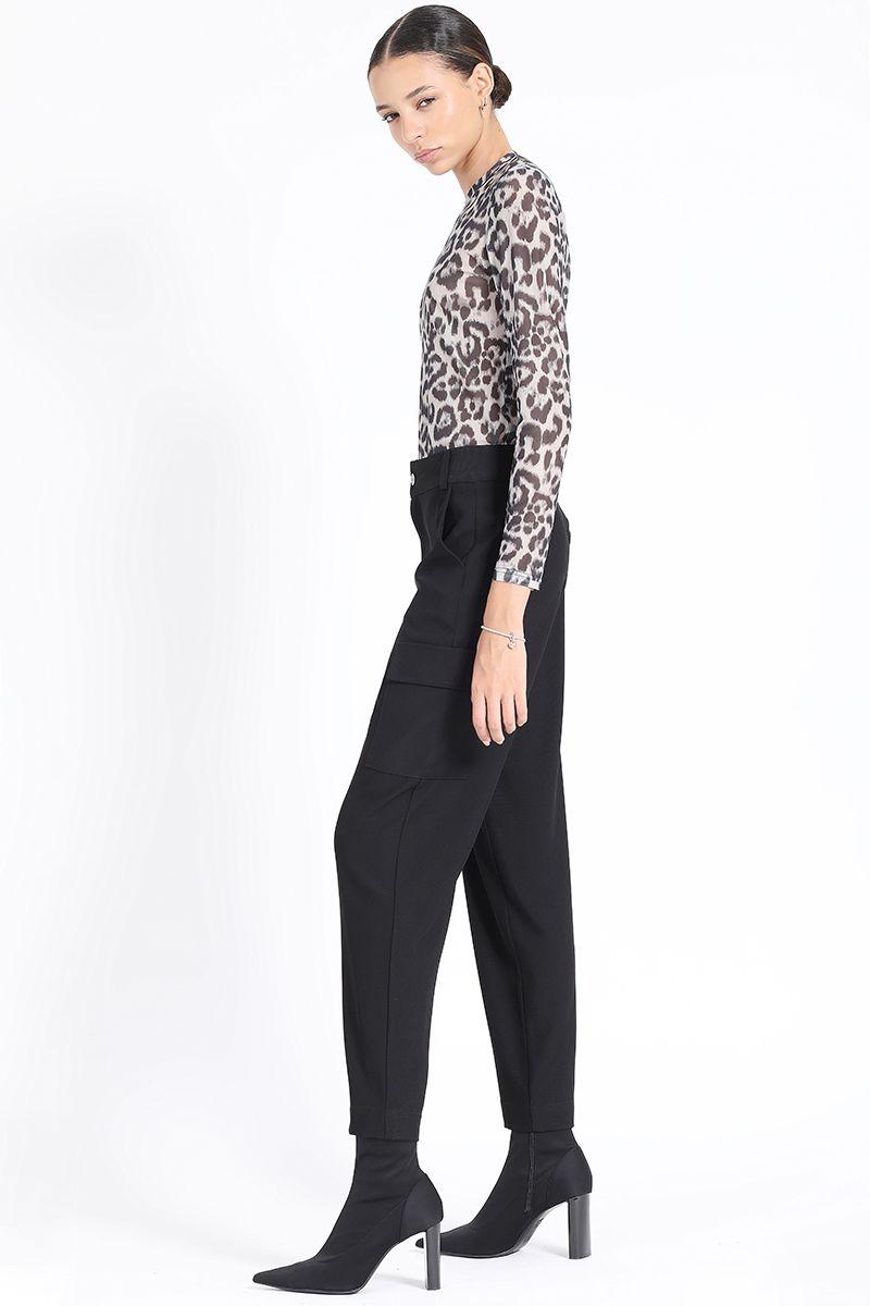 Pantalon Sastre Cargo, Tiro Medio, Negro Liola-2