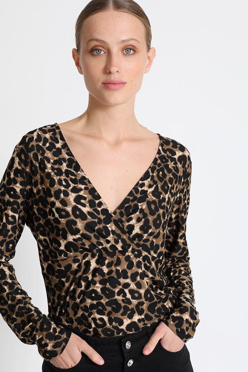 Polera Estampada Leopardo Negro Liola-5