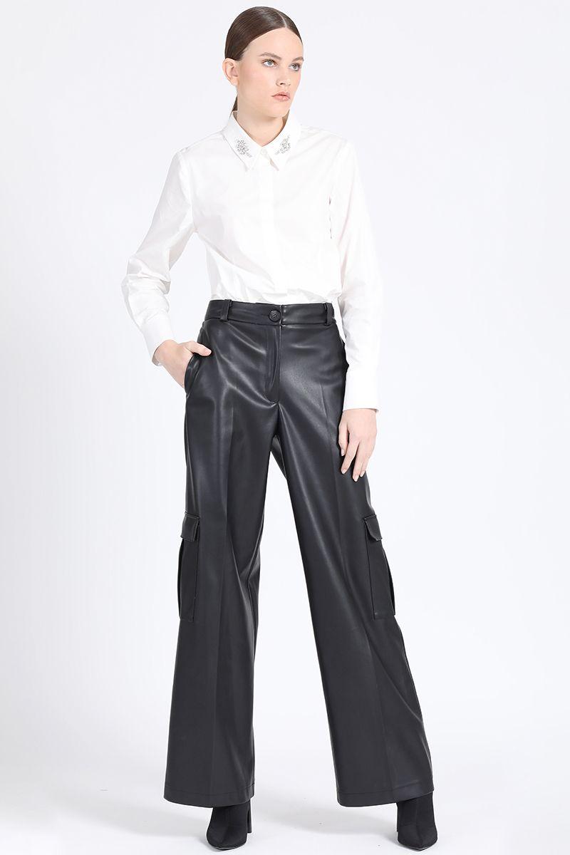 Pantalon Cargo Ancho, Efecto Cuero, Negro Liola-2