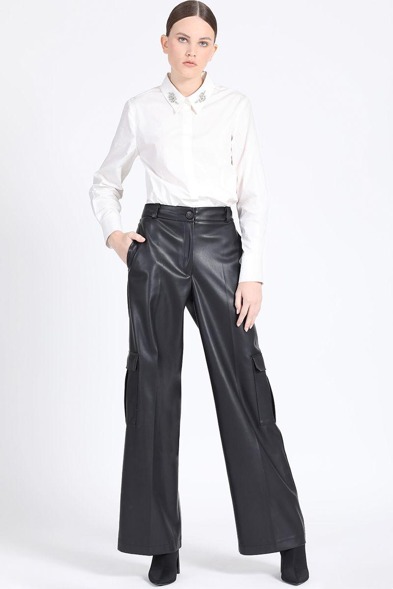 Pantalon Cargo Ancho, Efecto Cuero, Negro Liola-5
