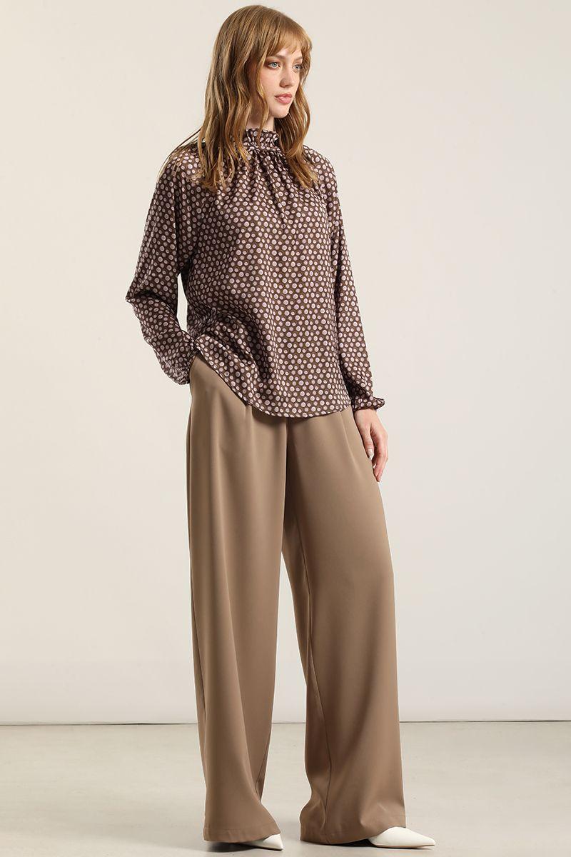 Blusa Satinada Estampado Puntos, Café Liola-1