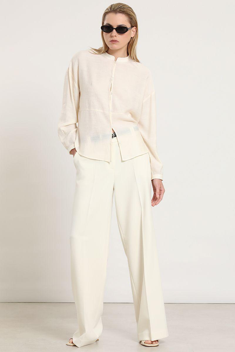 Blusa cuello mao, fluida, crudo Liola-1