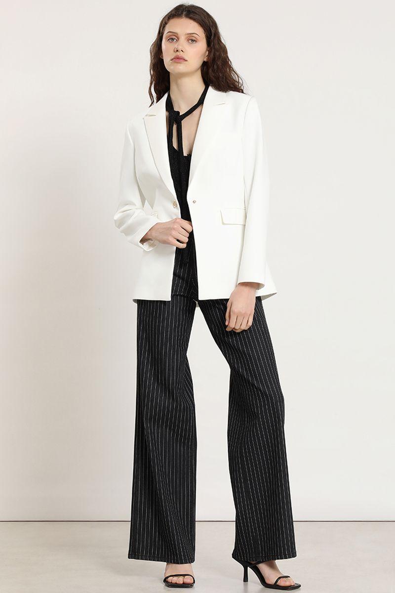 Blazer entallado, broches fantasia, crudo Liola-1