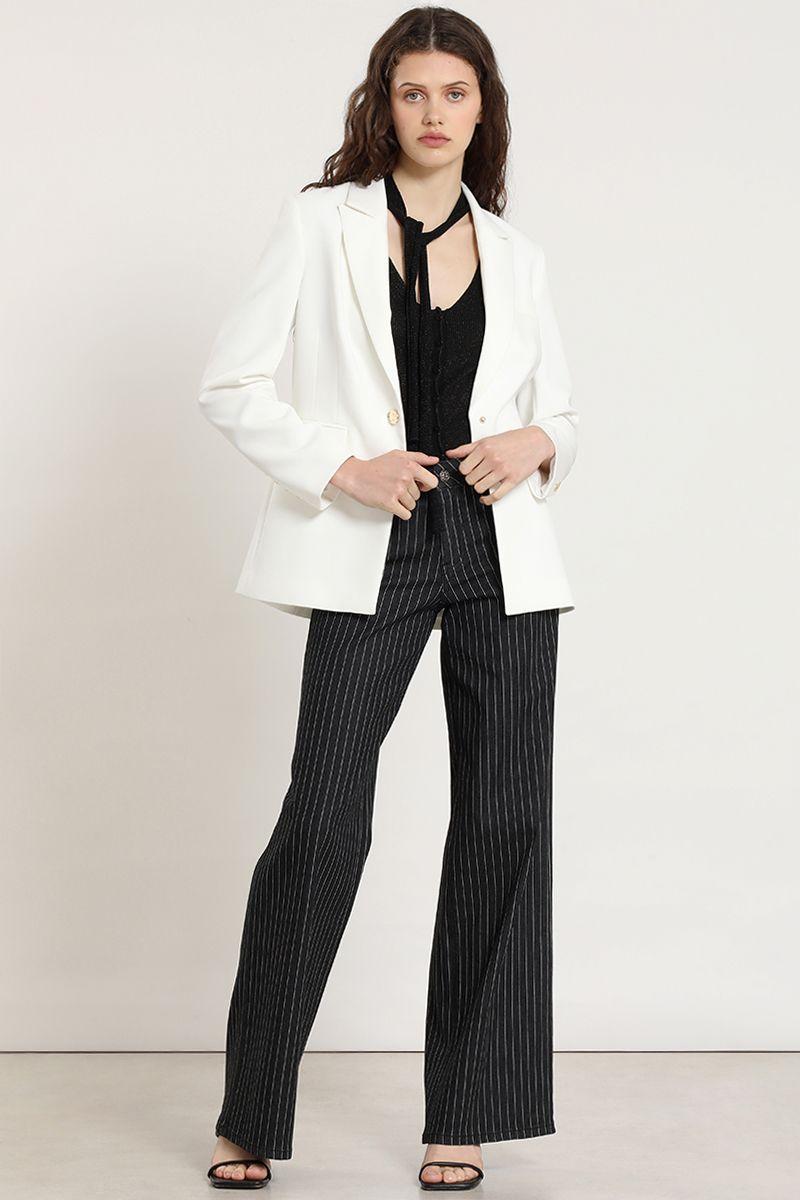 Blazer entallado, broches fantasia, crudo Liola-6