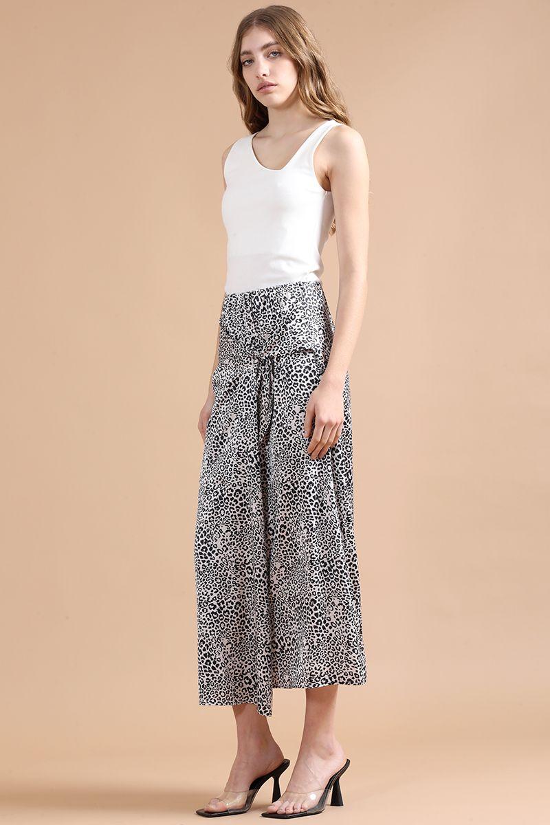 Falda Midi, Satin Estampado, Cruzada Con Rucha, Negro Liola-1