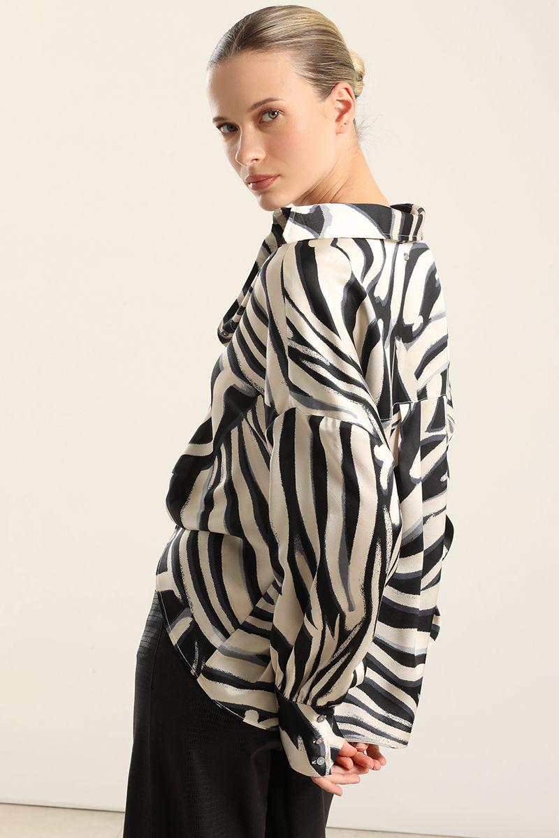 Blusa Satin Estampado Nudo, Negro Liola-6