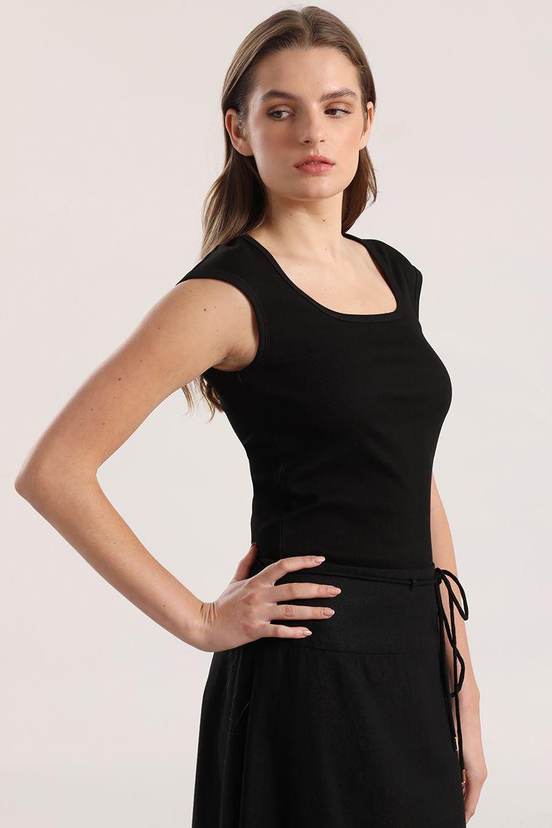 Polera escotada ribb liola mujer negro-1