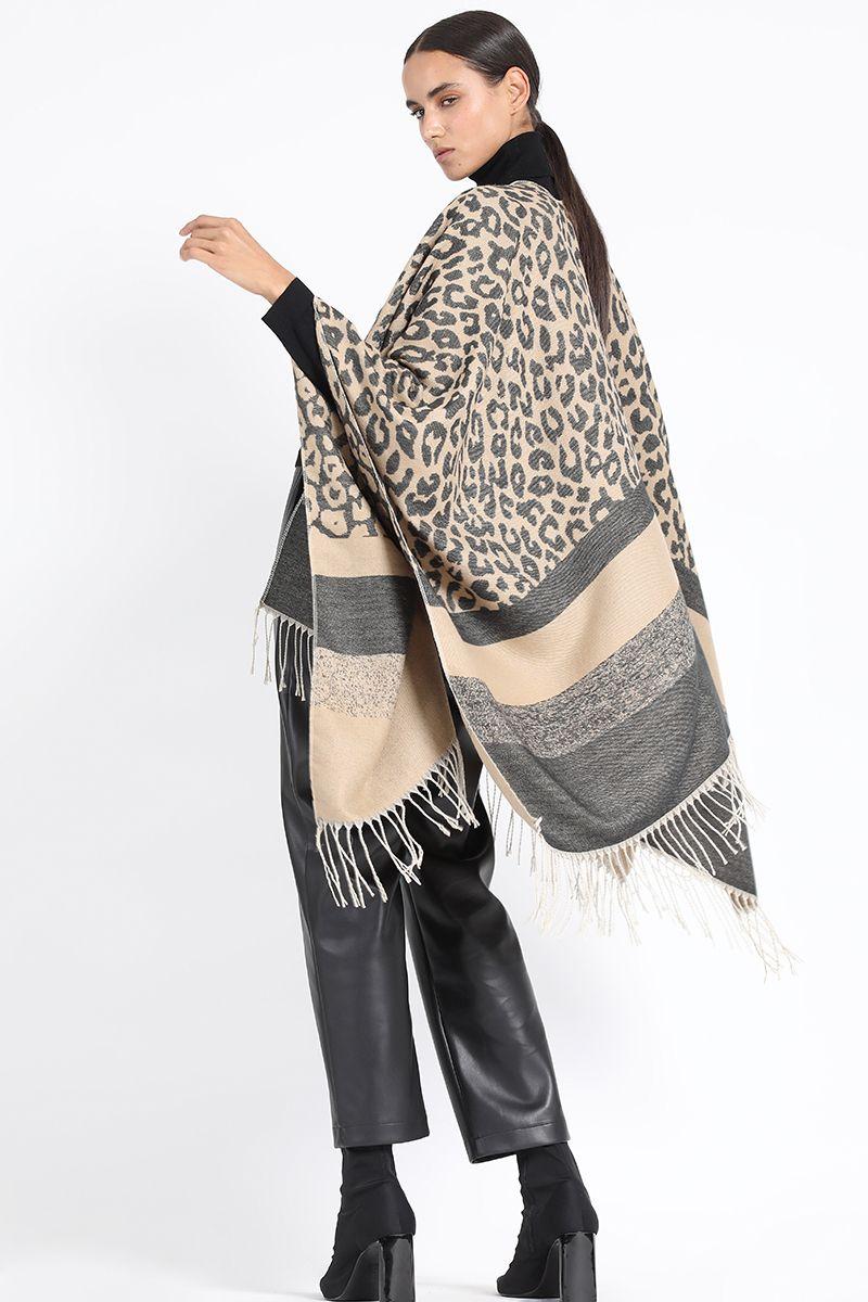 Poncho Tejido Estampado Animal Print, Café Liola-1