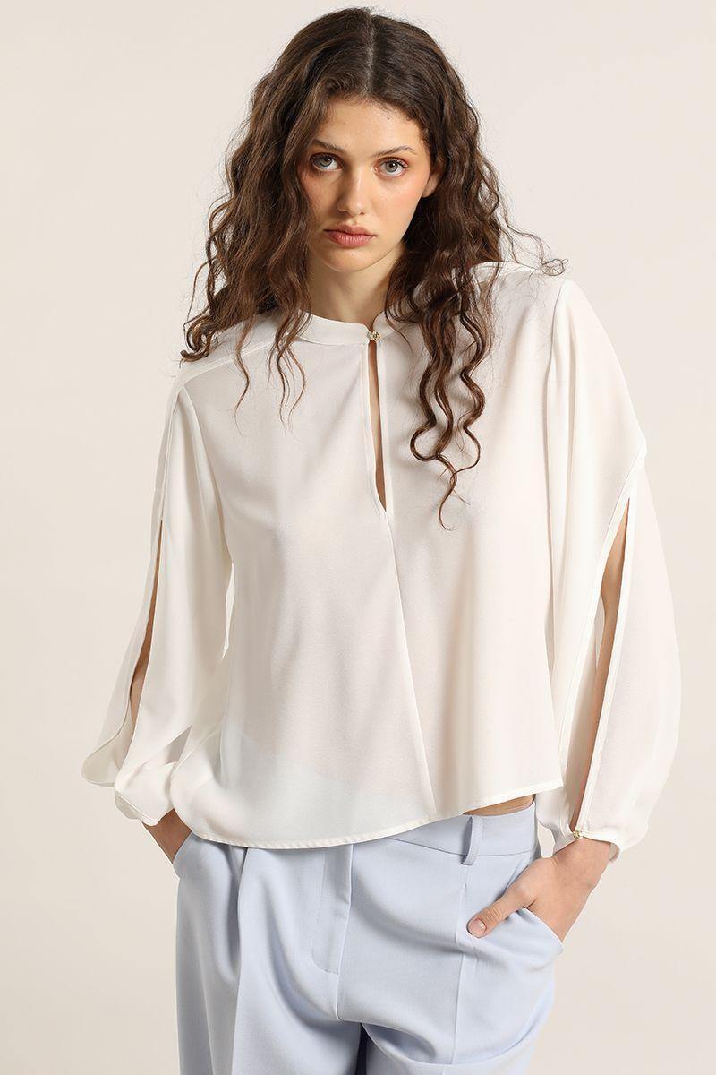 Blusa semitransparente, boton fantasia, crudo Liola-0
