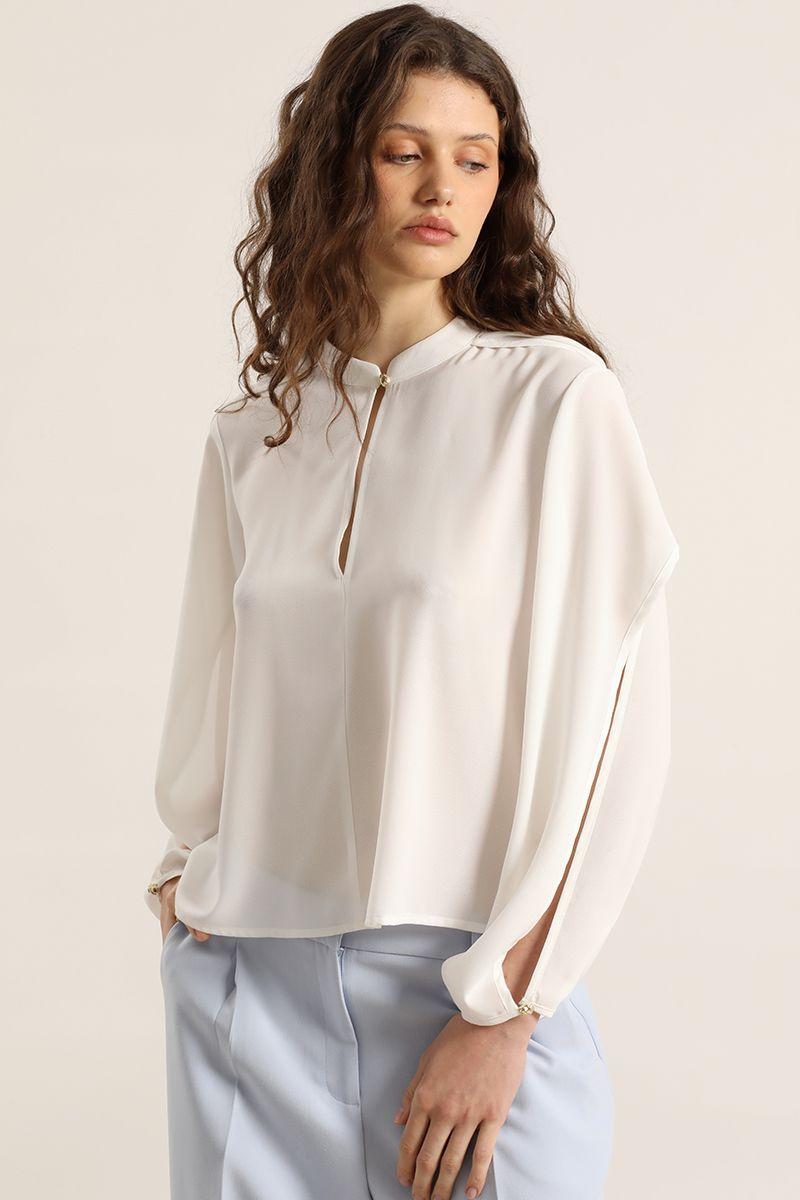 Blusa semitransparente, boton fantasia, crudo Liola-3