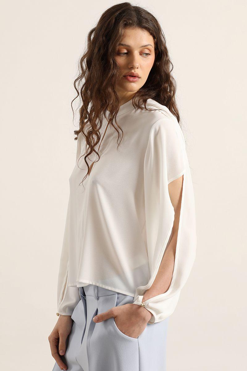 Blusa semitransparente, boton fantasia, crudo Liola-5
