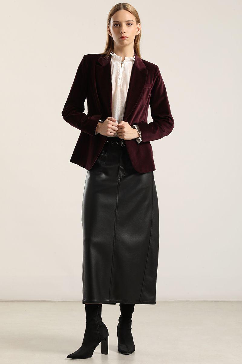 Blazer basico entallado, terciopelo ciruela Liola-1