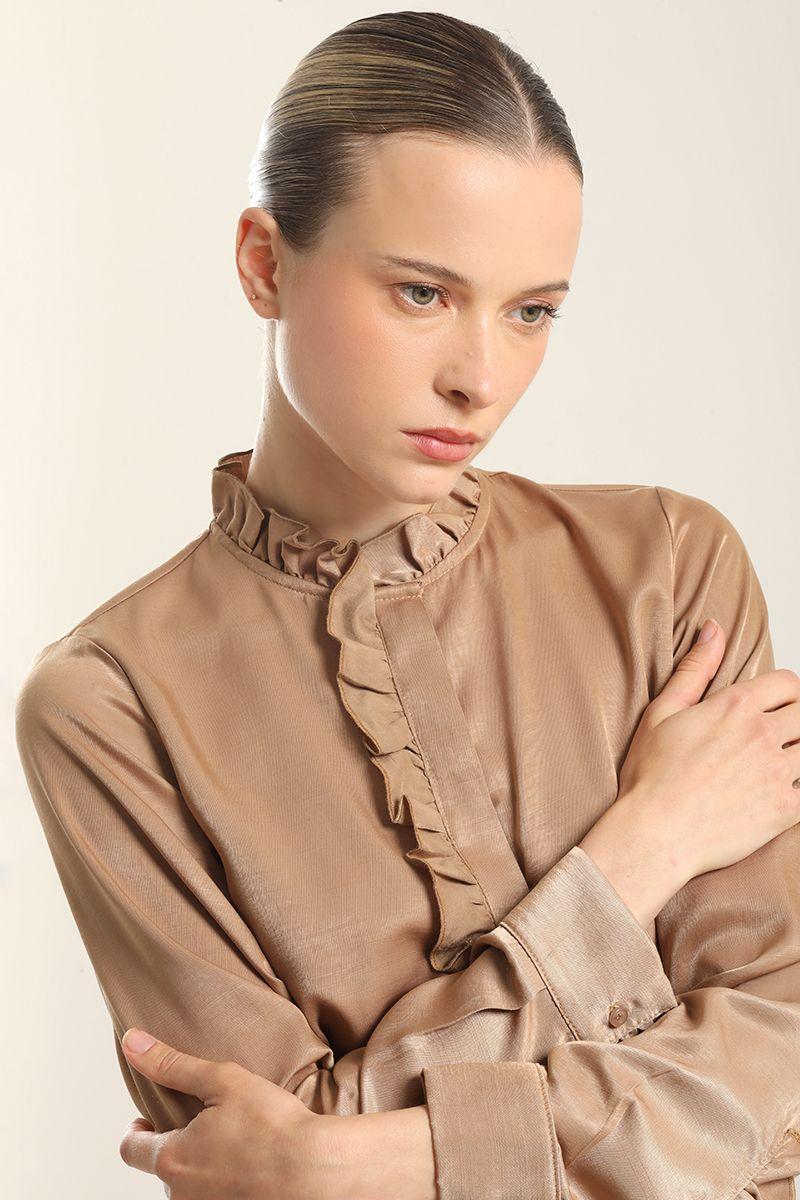 Blusa satinada vuelos, camel Liola-1
