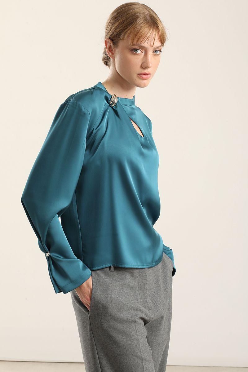 Blusa satin herraje metal, turquesa Liola-4