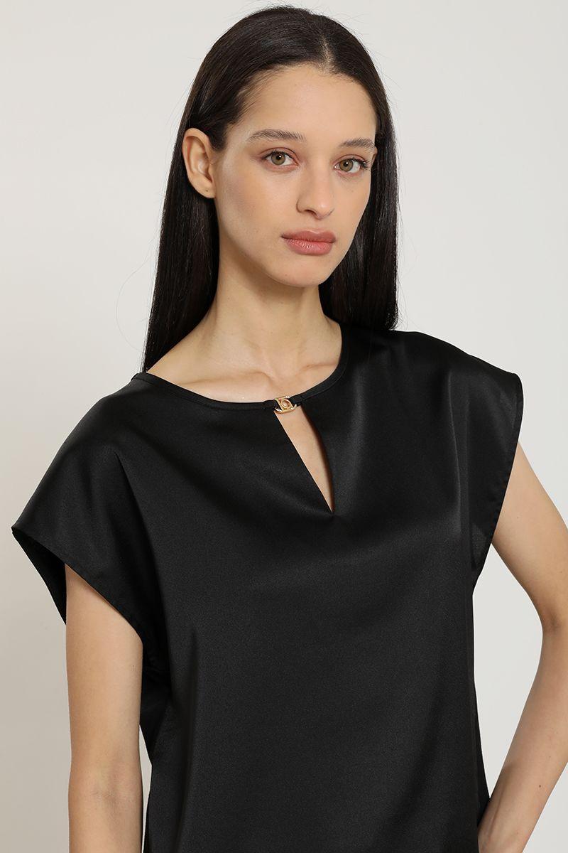 Polera satin, herraje metal, negro Liola-2