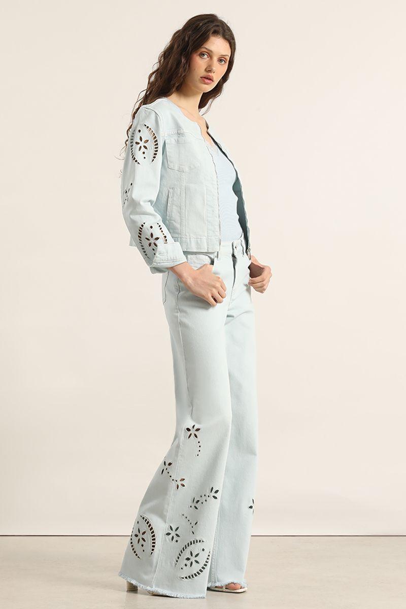 Chaqueta jeans color, bordado, celeste Liola-6