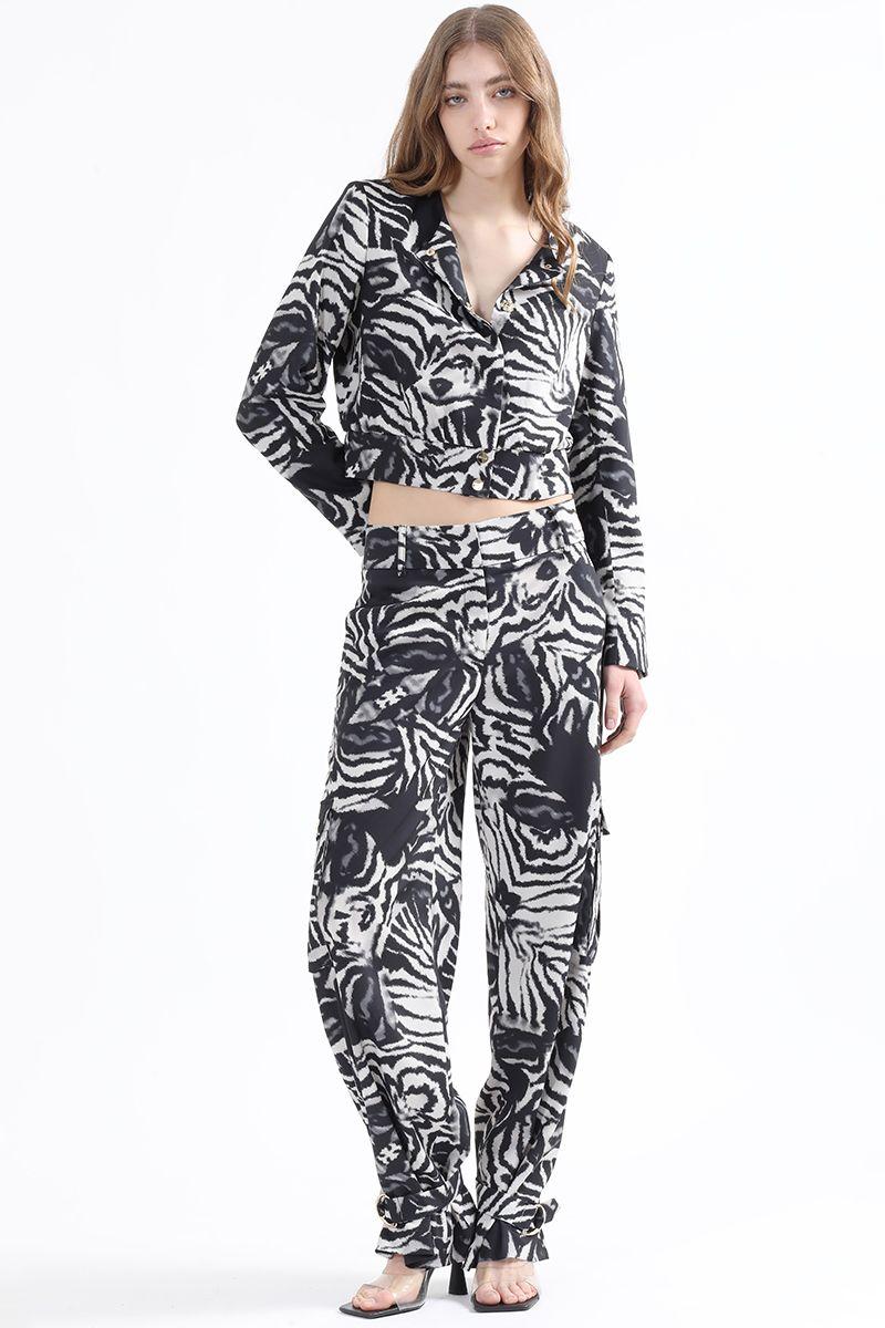 Chaqueta Bomber Estampado Animal, Negro Liola-1