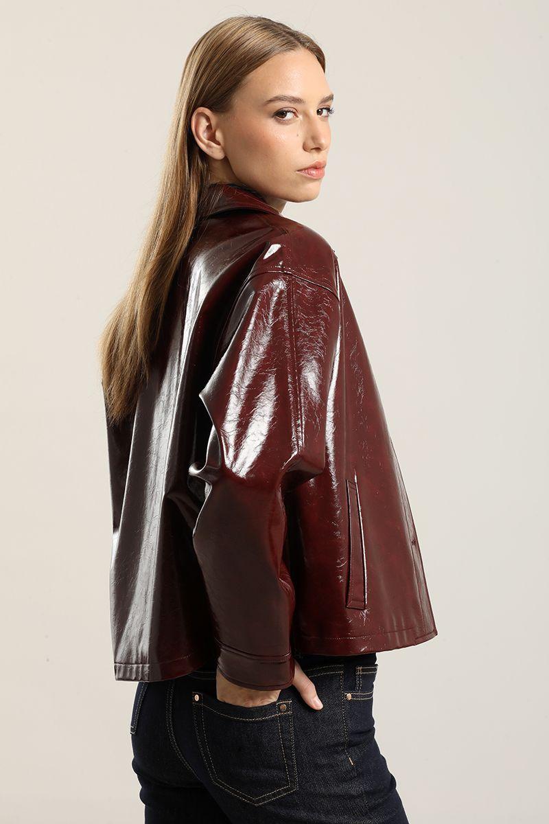 Chaqueta Efecto Charol,Burdeo Liola-2