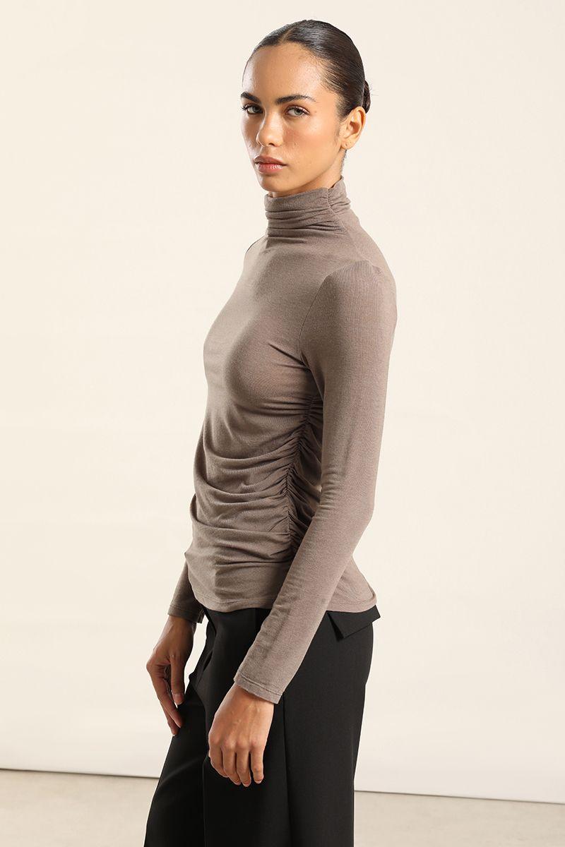 Top asimetrico, cuello subido, militar Liola-3
