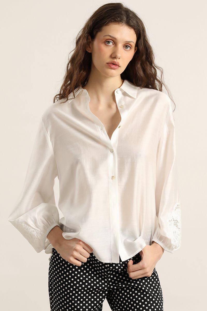 Blusa aplicacion fantasia, crudo Liola-0