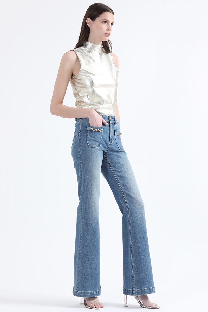 Jeans Flare Push-Up, Tiro Medio, Azul Liola-2
