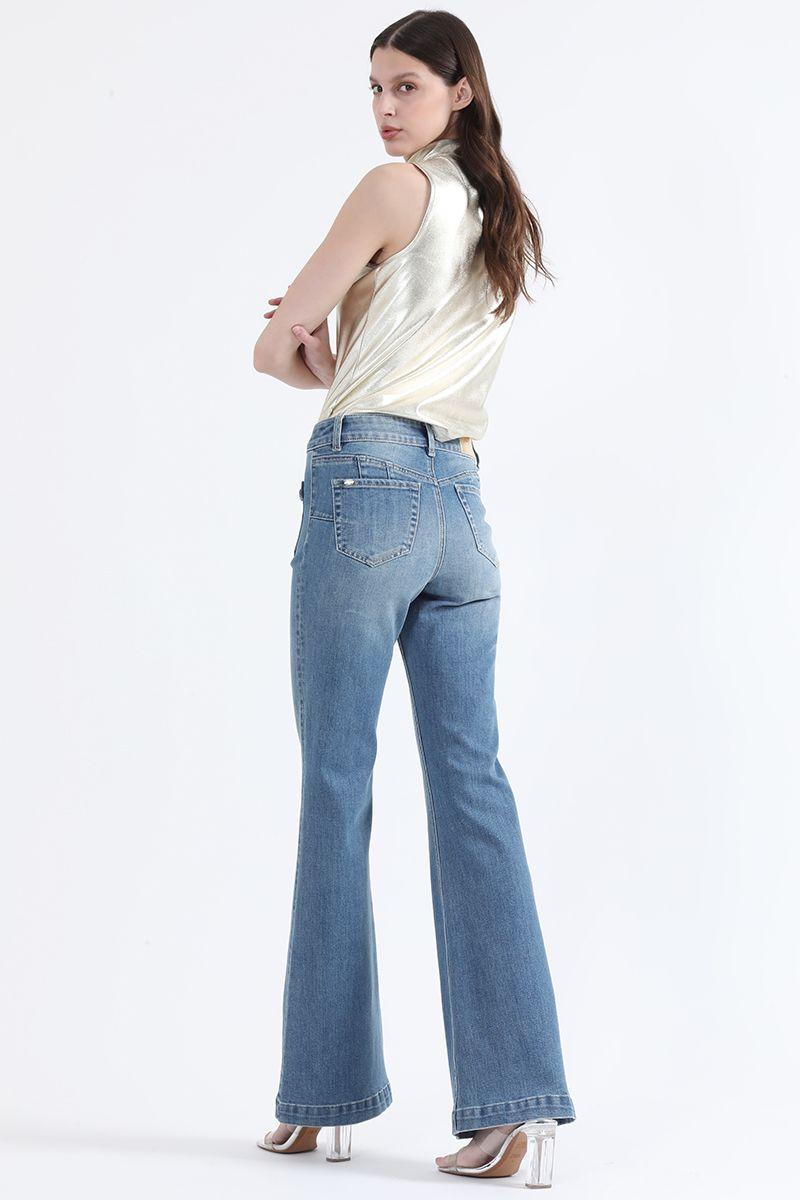 Jeans Flare Push-Up, Tiro Medio, Azul Liola-4
