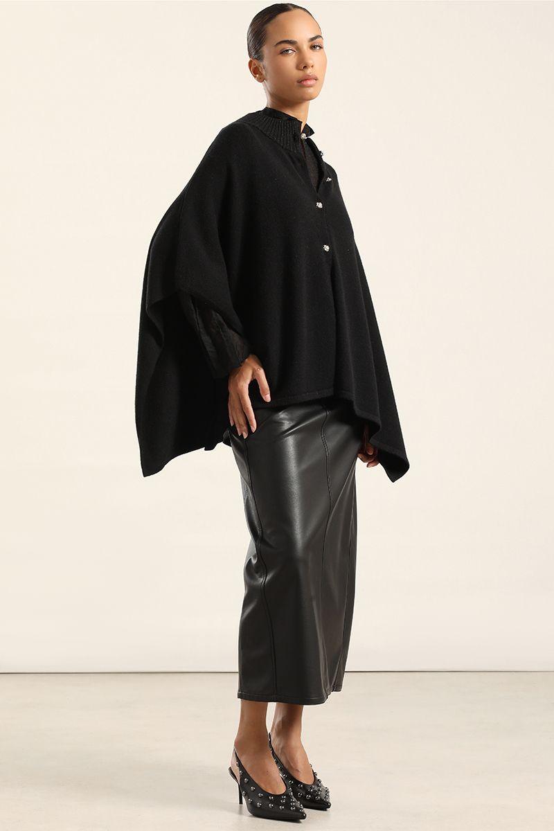 Capa Punto, Boton Joya, Negro Liola-1