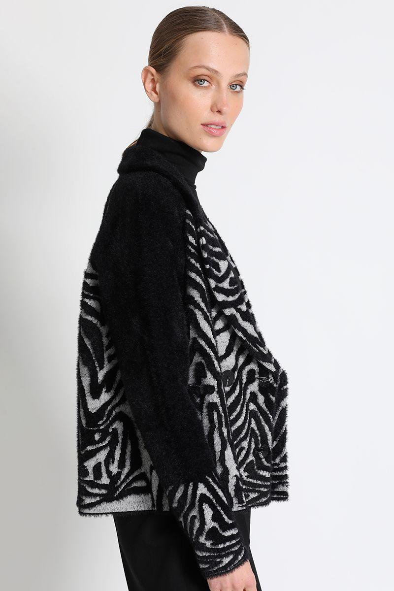 Chaqueta Recta Fantasía Liso Negro Liola-2