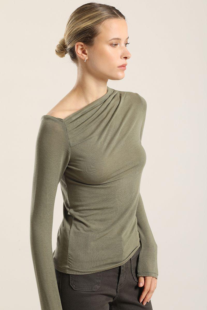 Top escote asimetrico, militar Liola-5