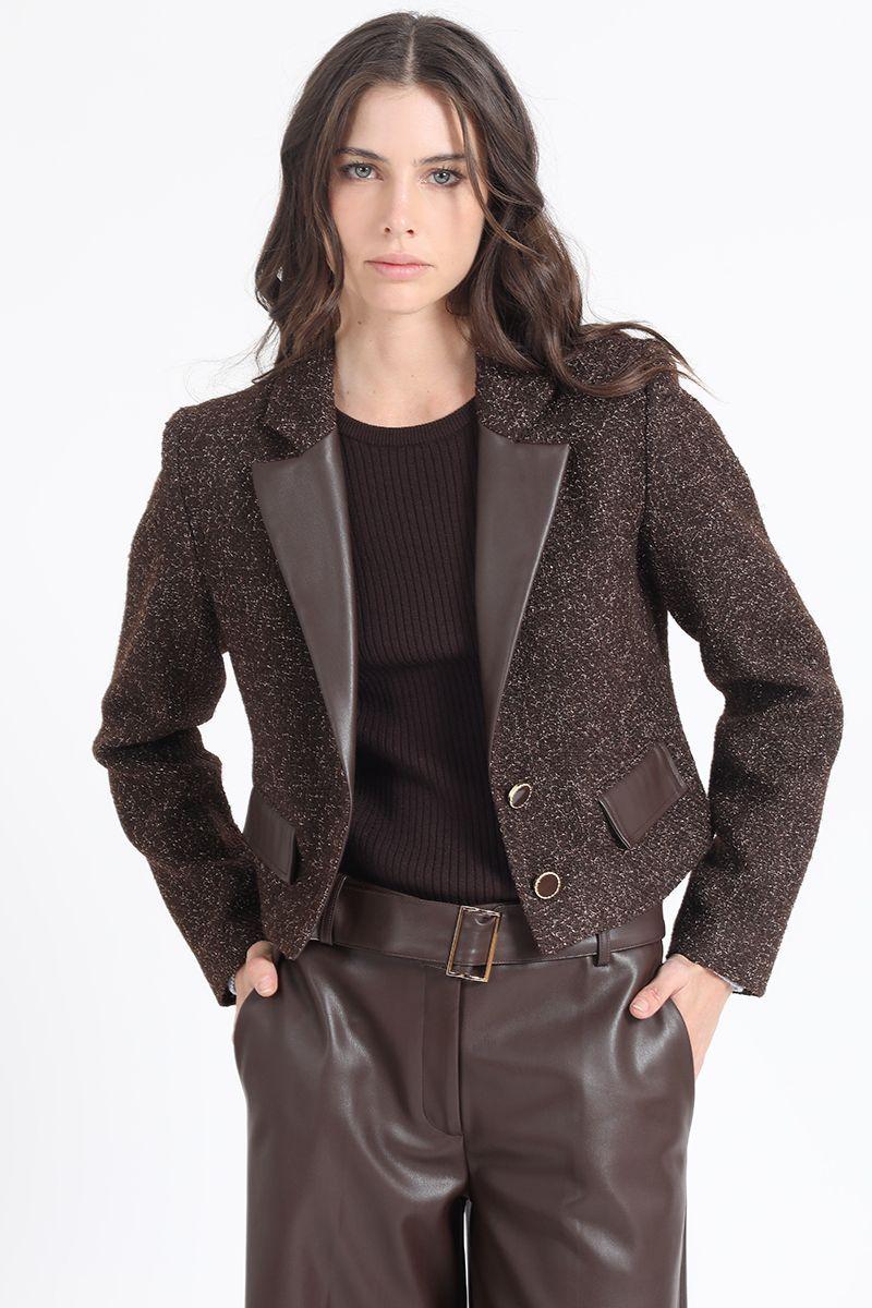Blazer Crop Tweed Fantasia Con Aplicación Cuero, Café Liola-5