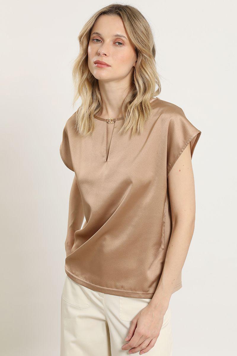 Polera satin, herraje metal, beige Liola-3