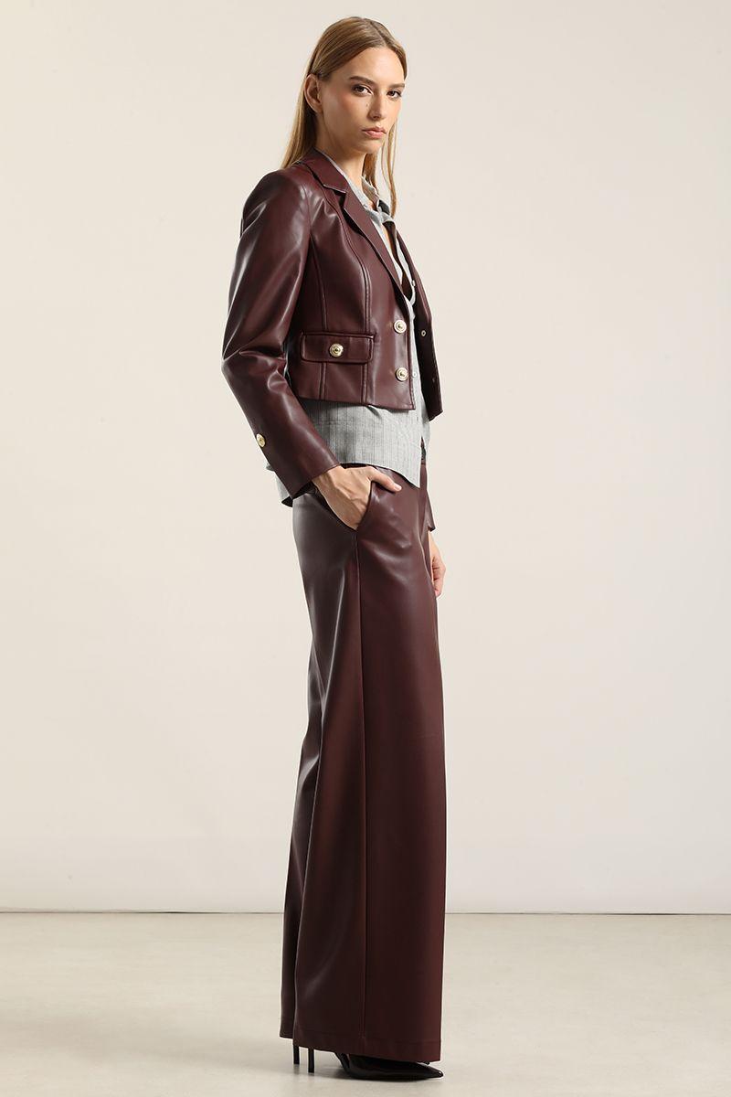 Chaqueta cropped, pespuntes, burdeo Liola-1