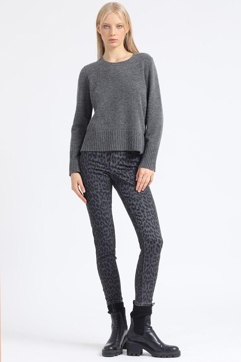 Sweater Recto Tejido Punto, Boton Decorativo, Gris Liola-1