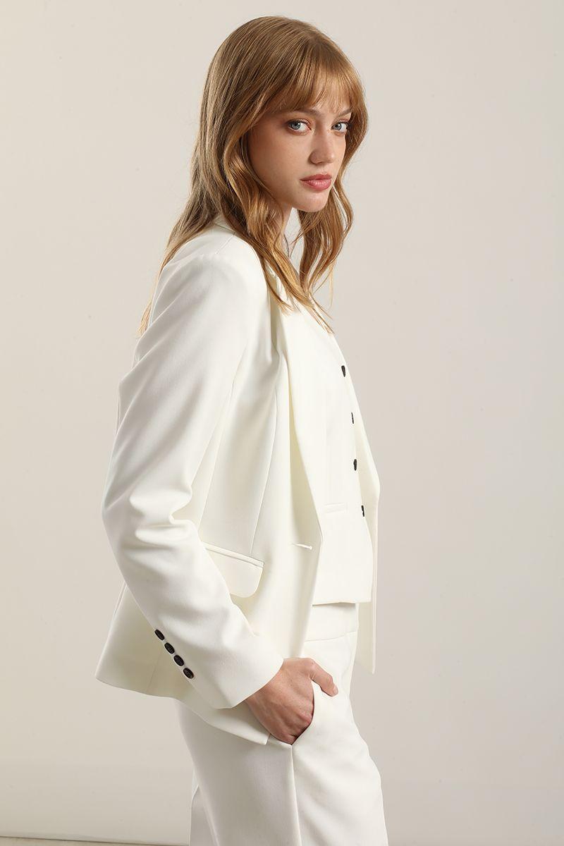 Blazer basico entallado, crudo Liola-4