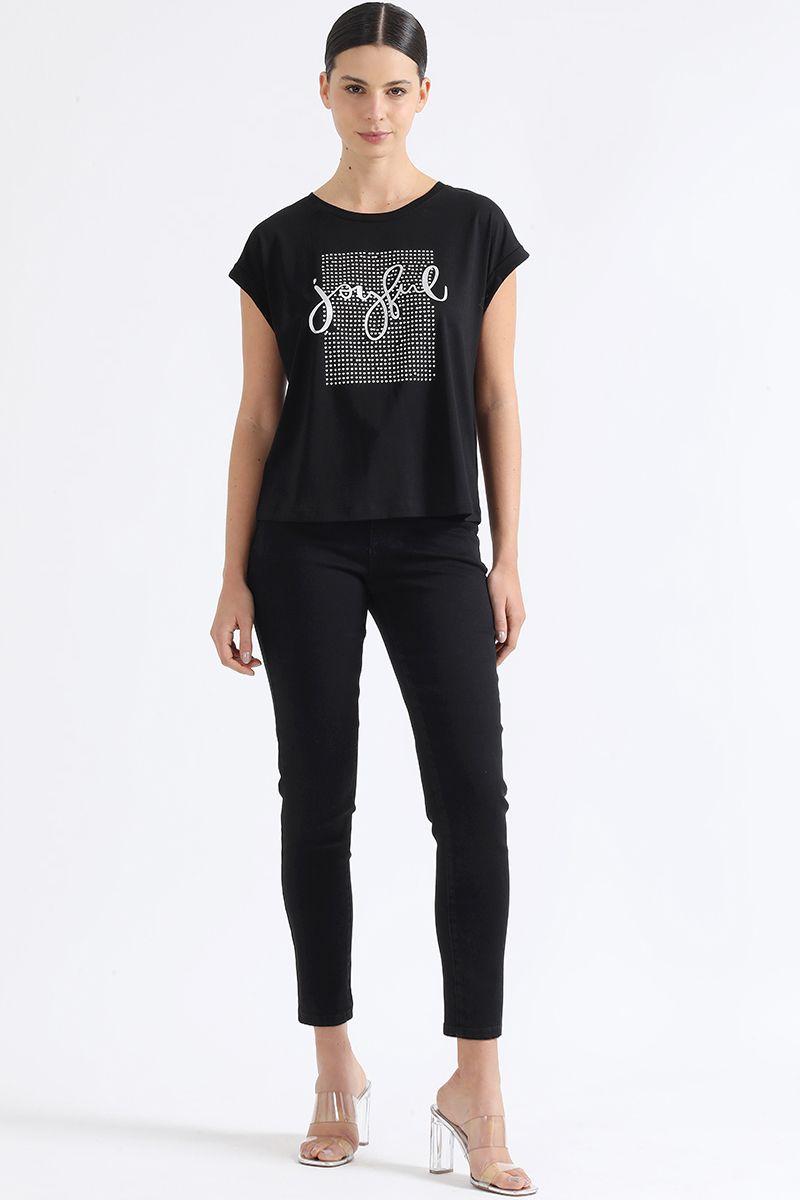 Polera Aplicación Tacha Y Texto, Negro Liola-1