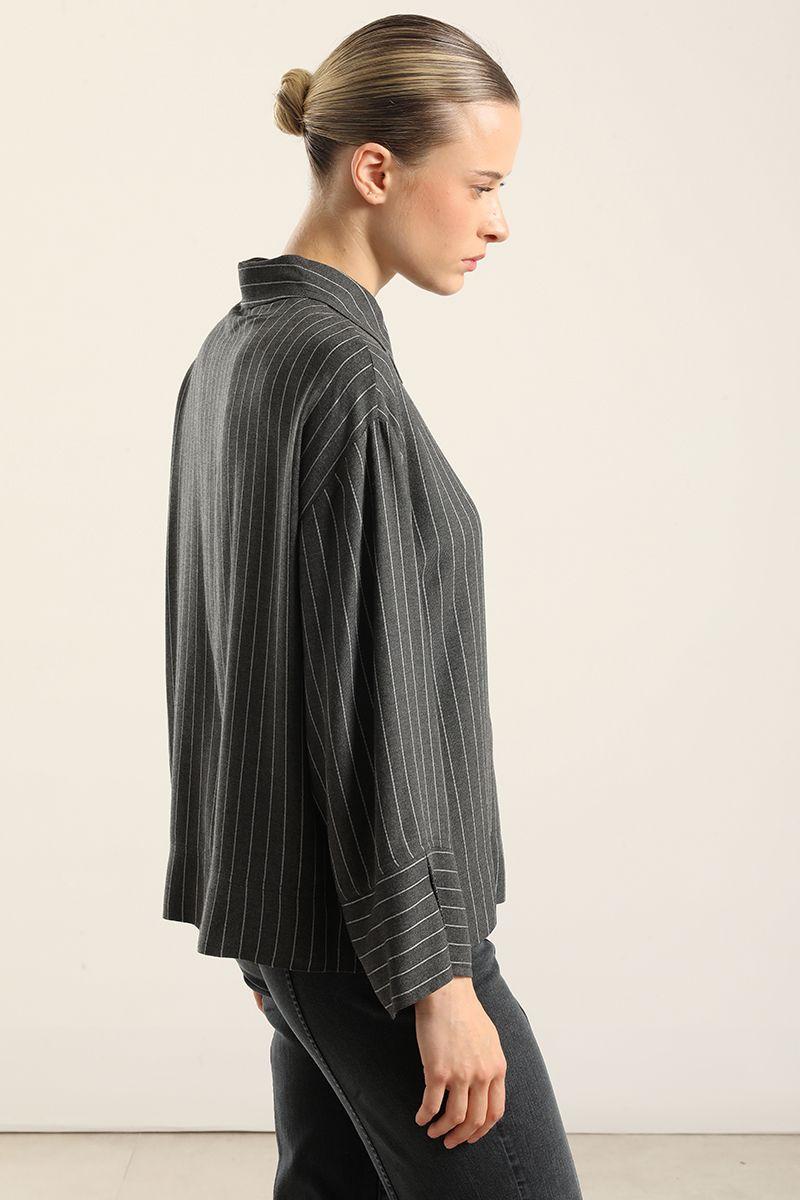 Blusa, fantasía rayas gris Liola-4