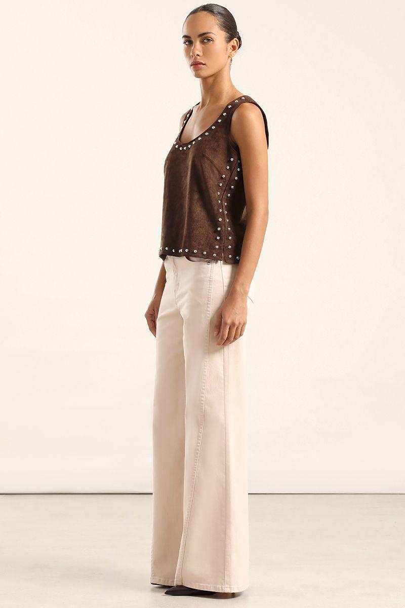 Top Efecto Gamuza, Tachas, Chocolate Liola-6