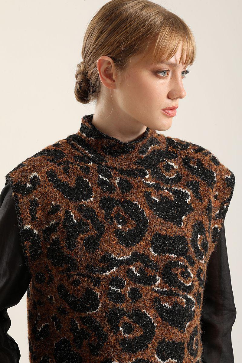 Jersey tejido animal print, cafe Liola-3