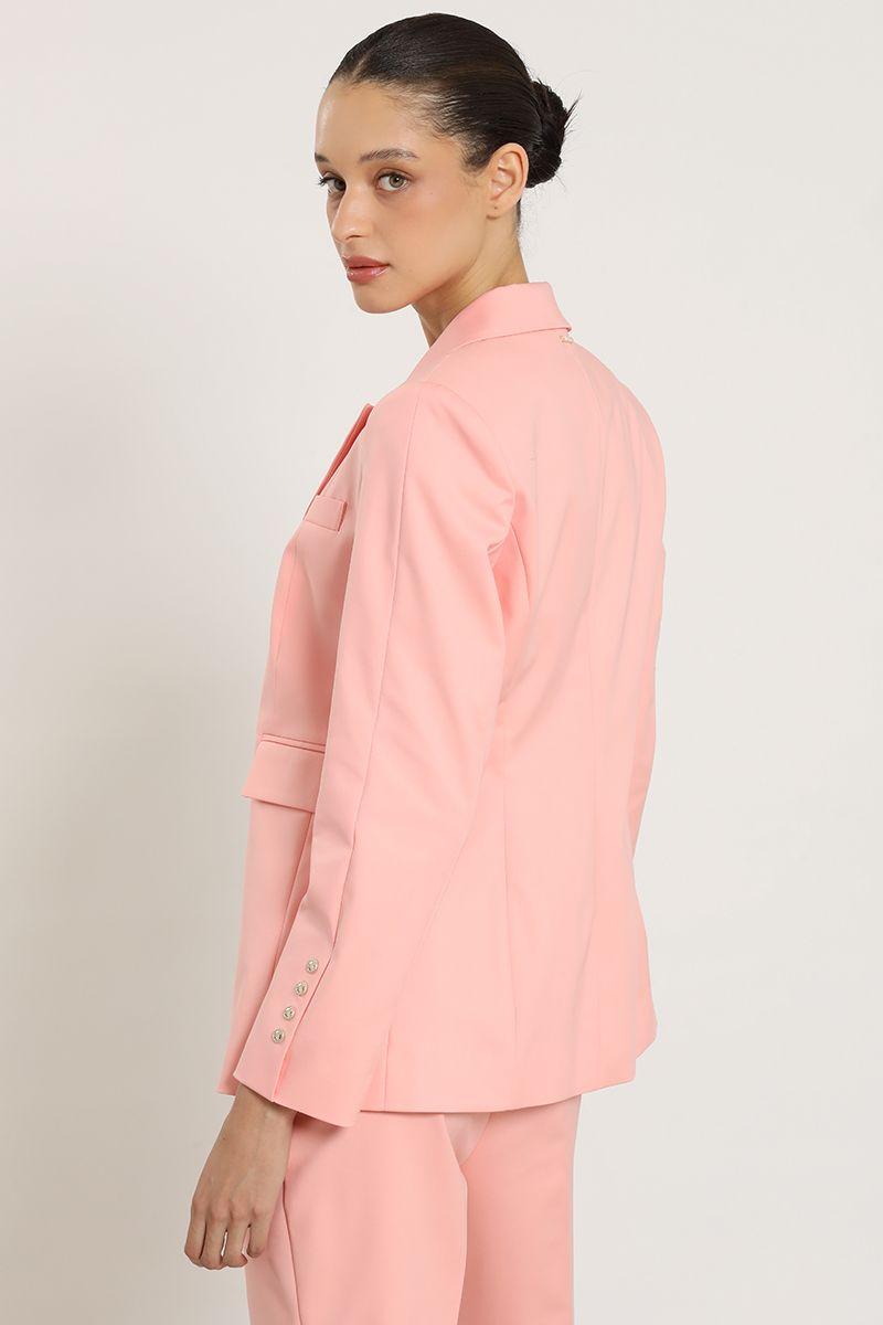 Blazer entallado, broches fantasia, coral Liola-4