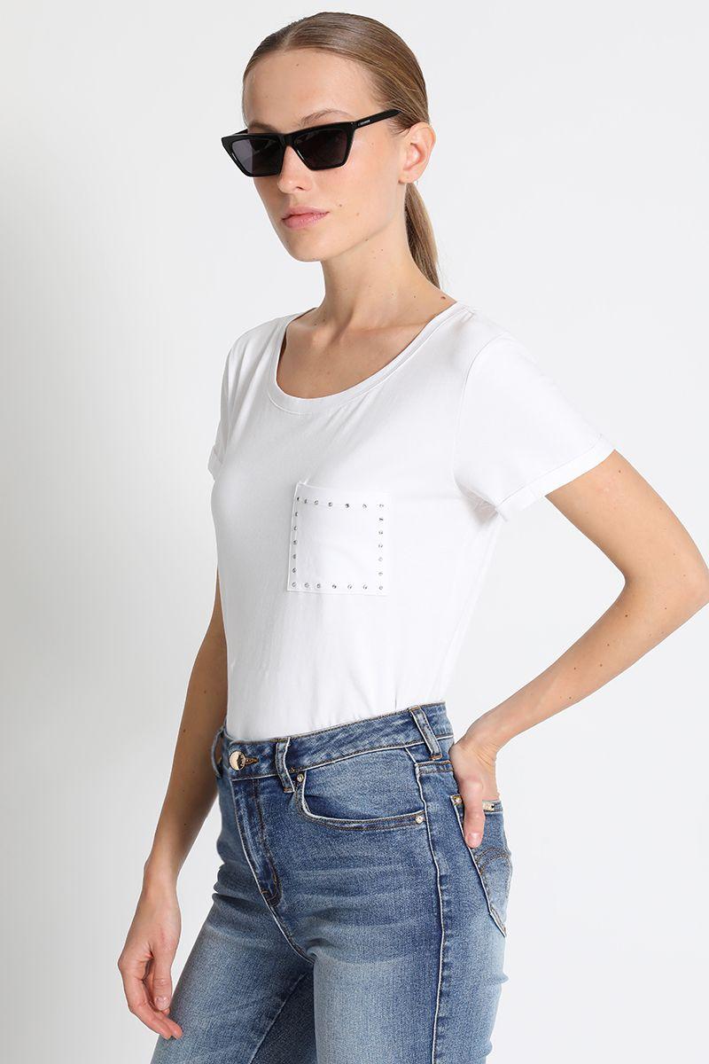 Polera Bolsillo Tachas Blanco Liola-4
