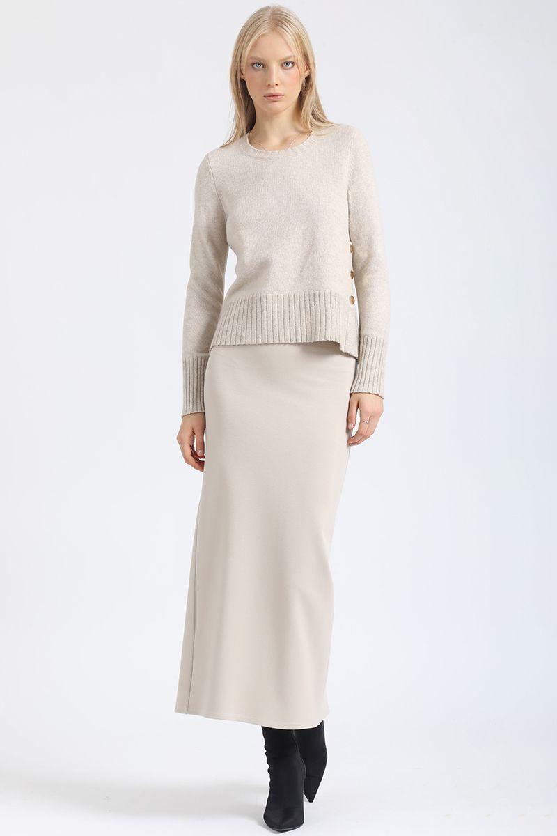 Sweater Recto Tejido Punto, Boton Decorativo, Beige Liola-1