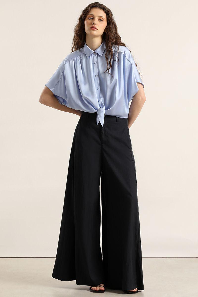 Blusa satin, amarre cintura, celeste Liola-6