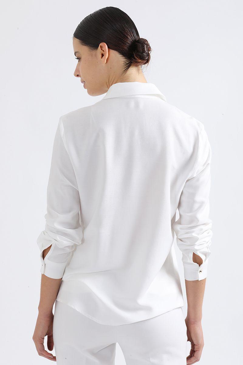 Blusa Boton Ojetillo Fantasia, Crudo Liola-2
