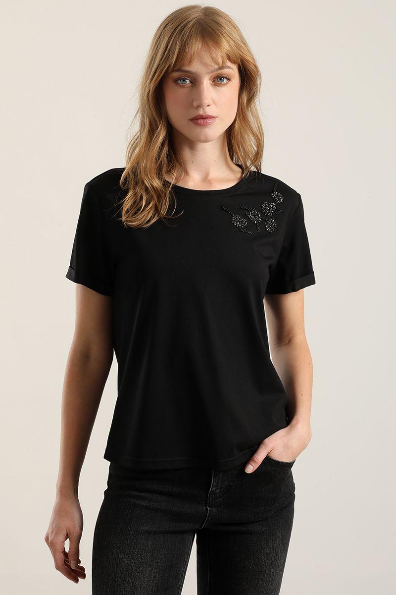 polera aplicacion flor joya, negro Liola-0