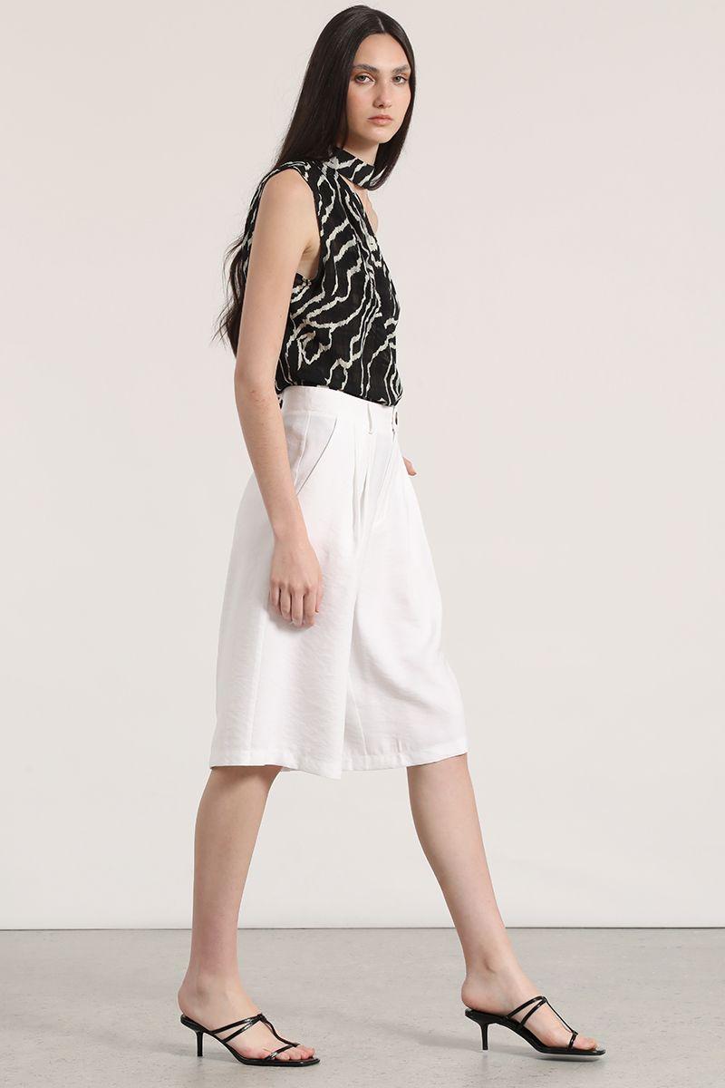 Bermuda con pliegue Liola mujer blanco-3
